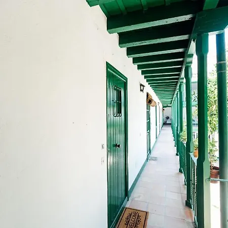 Alohamundi Alcazares